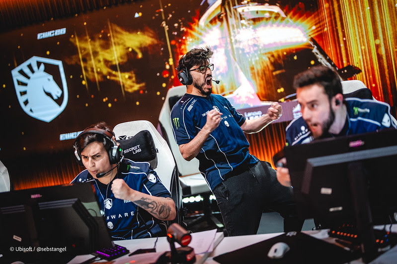FaZe Clan, FURIA e Team Liquid Alienware avançam para a fase decisiva da EWC 2026